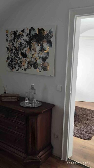 Ferien-Wohnung mit Pool in exklusiver Waldrand Lage