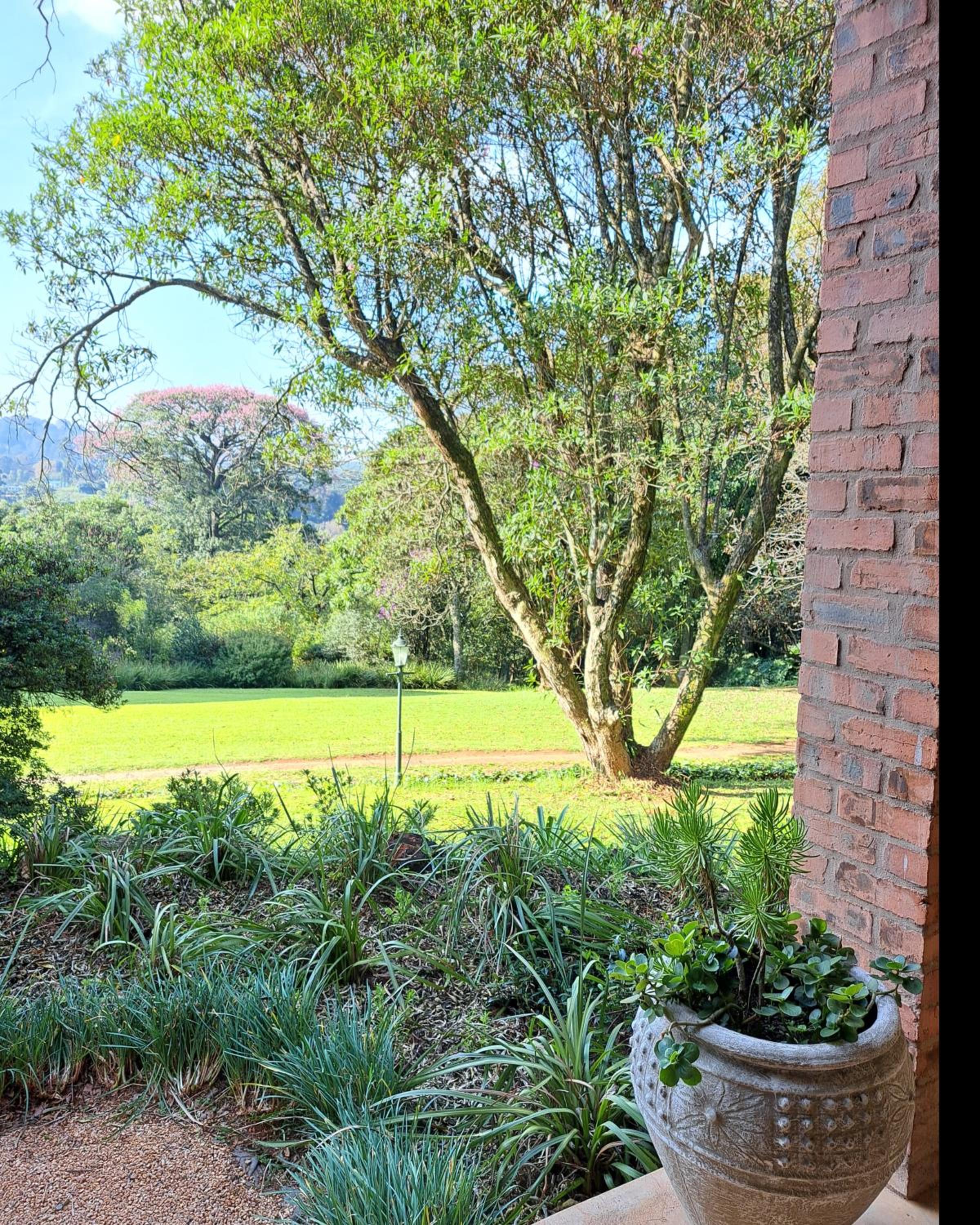 Elvandar Country Cottage view 3