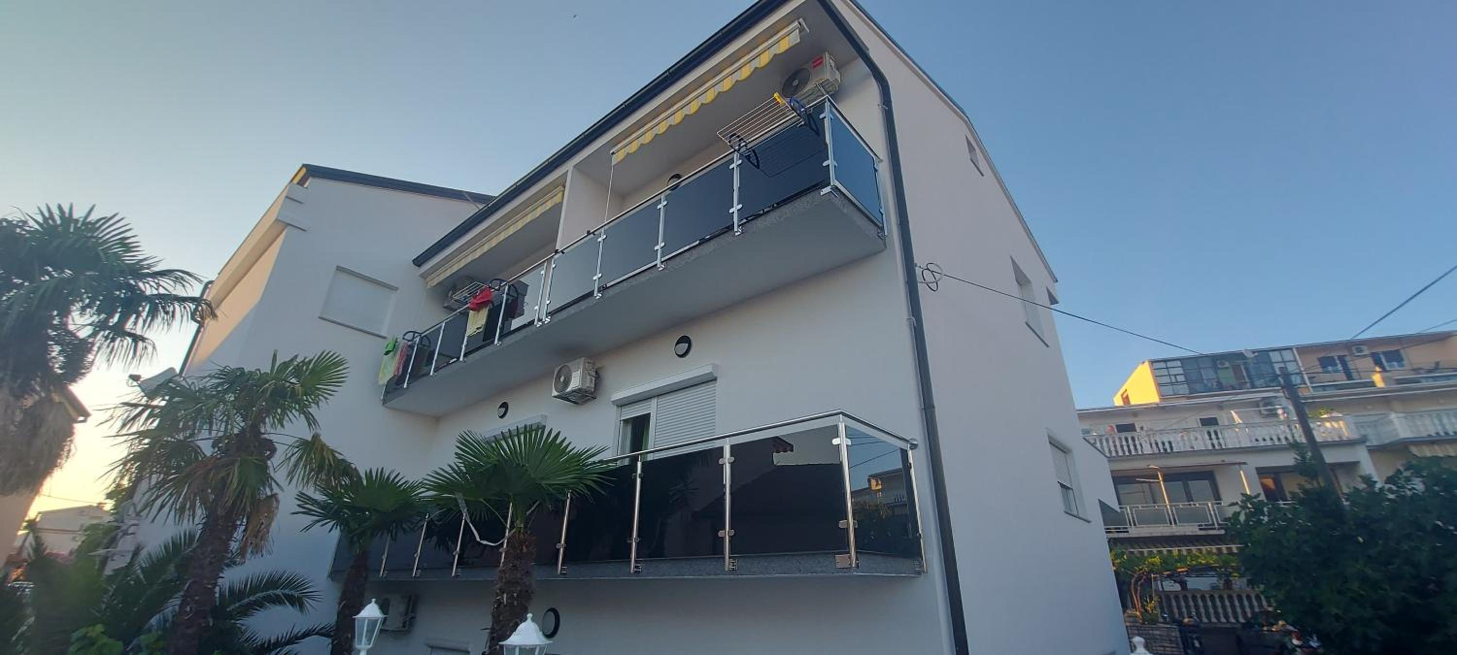 Apartments Ema