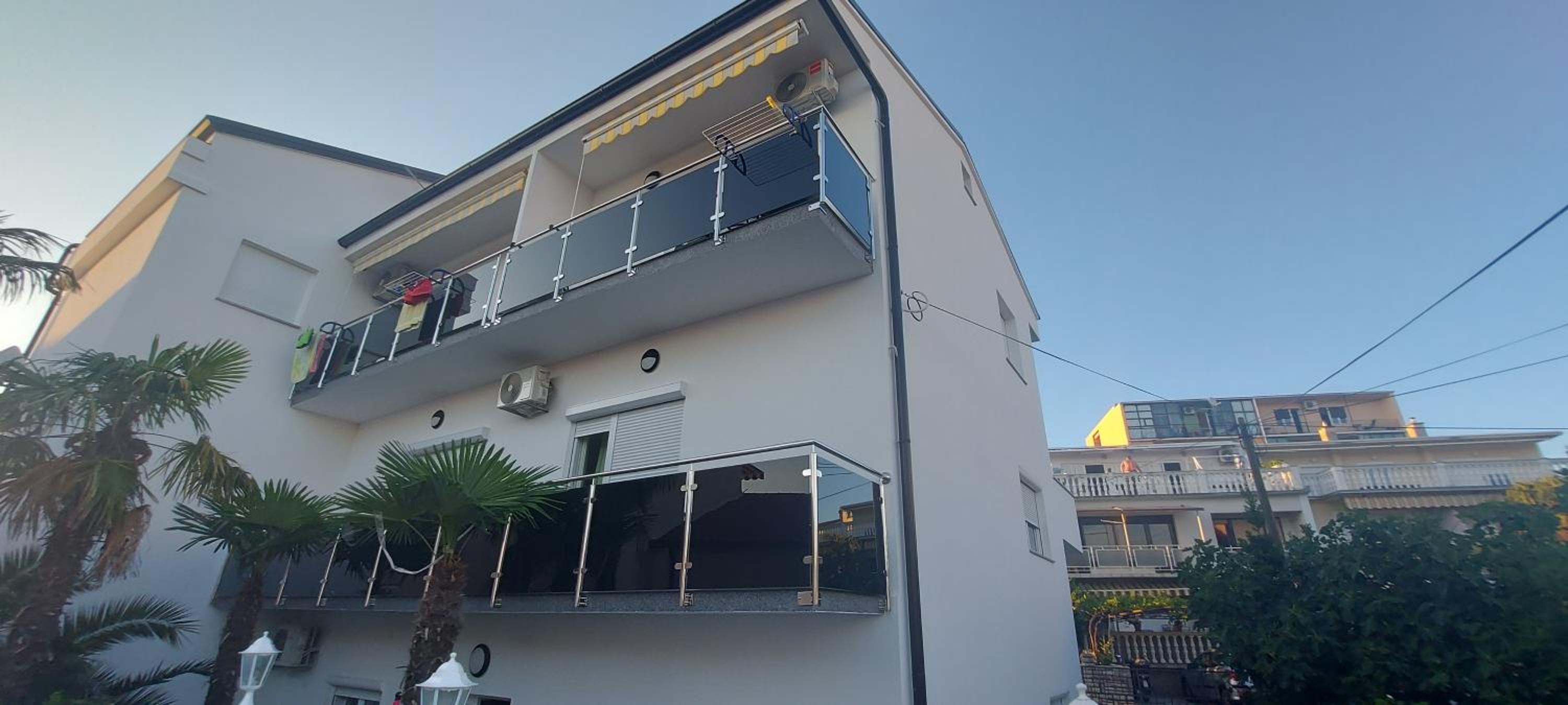 Apartments Ema