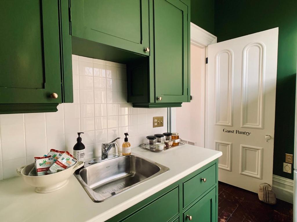 Woodbourne Inn
