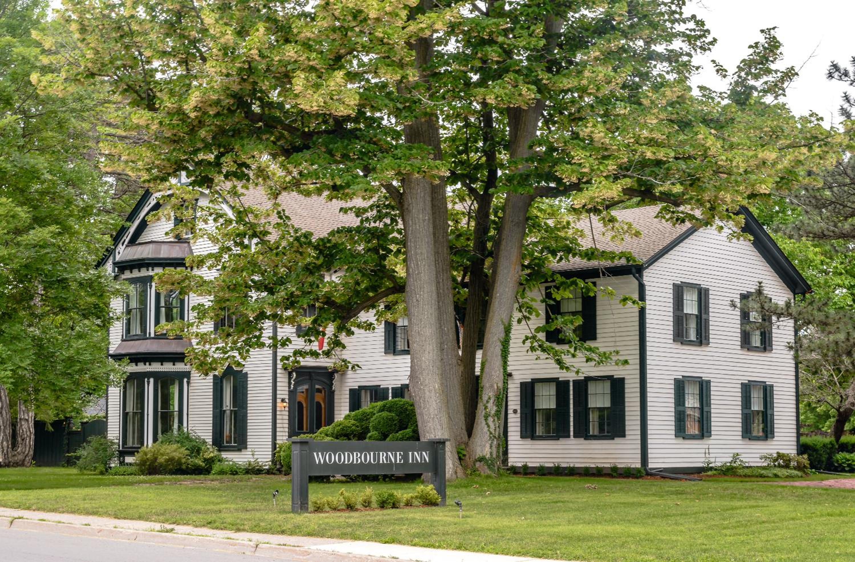 Woodbourne Inn