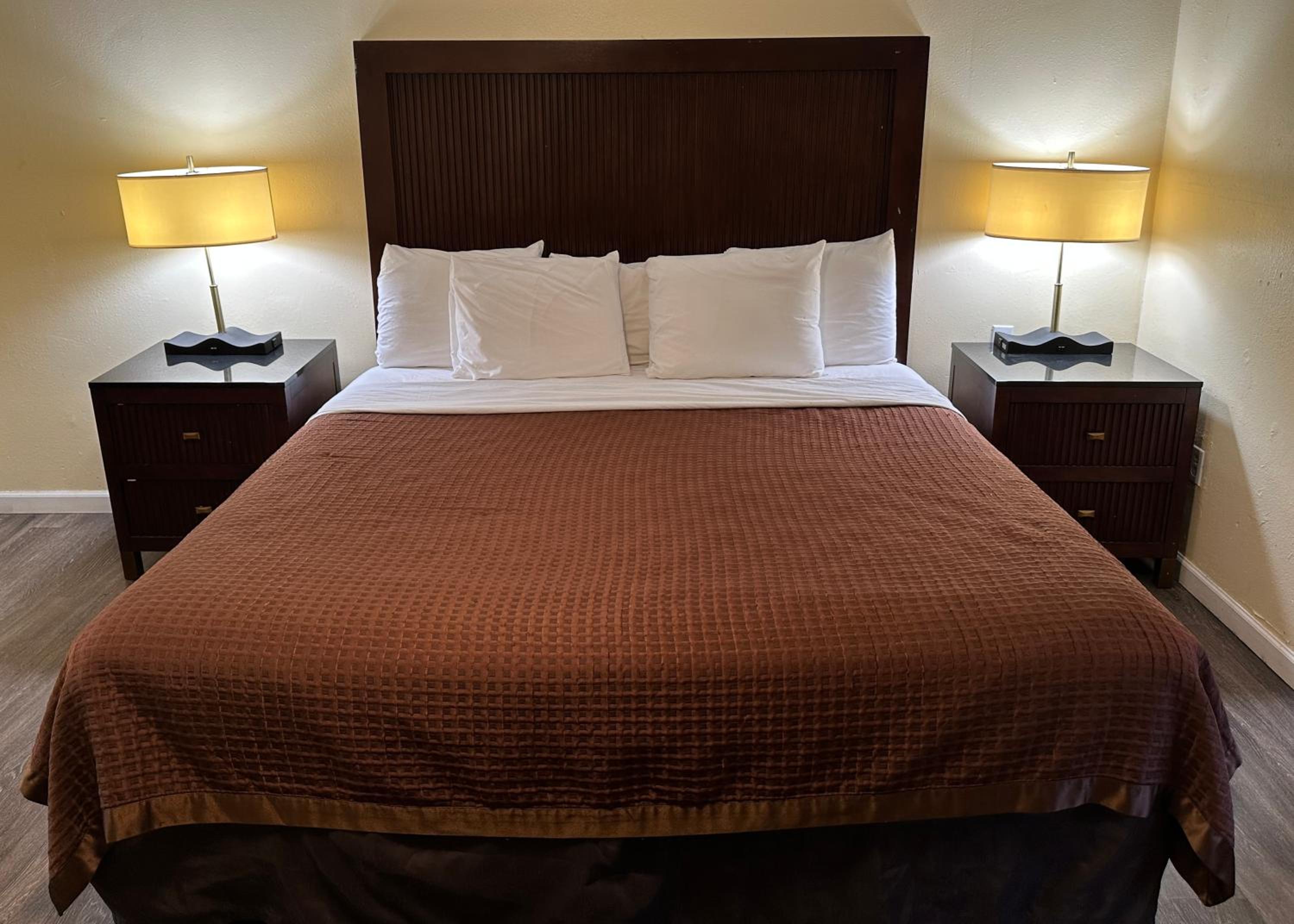Medford Vacations - Relax Inn of Medford - Property Image 17