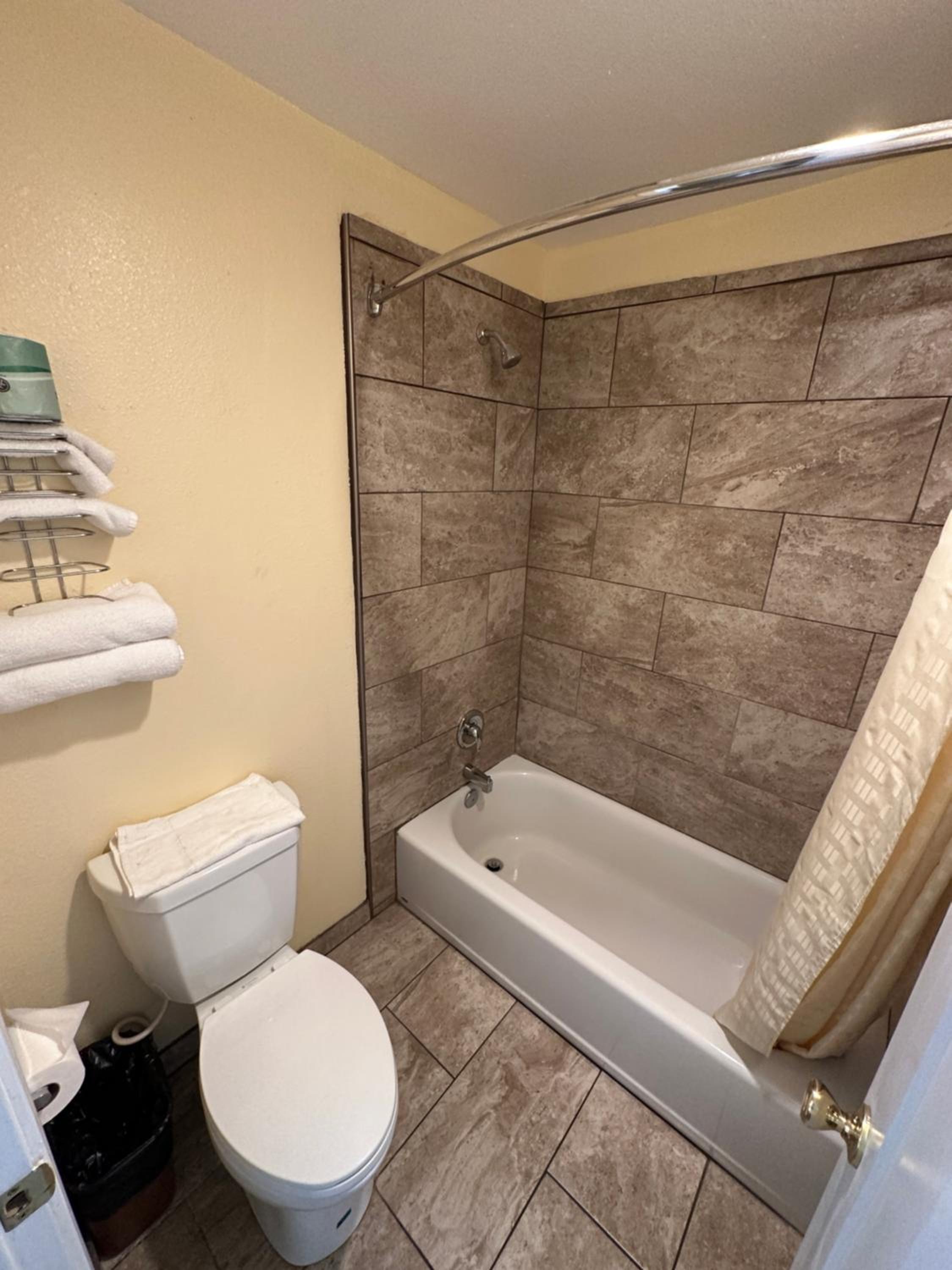 Medford Vacations - Relax Inn of Medford - Property Image 1