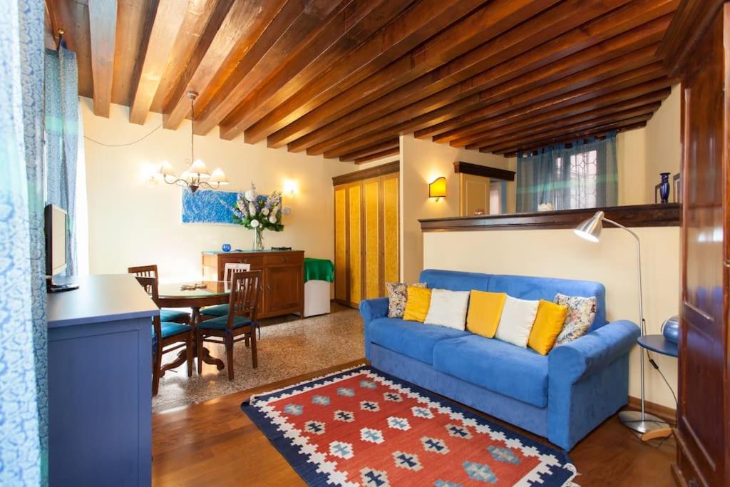 Charm apartment - close to Rialto and San Marco