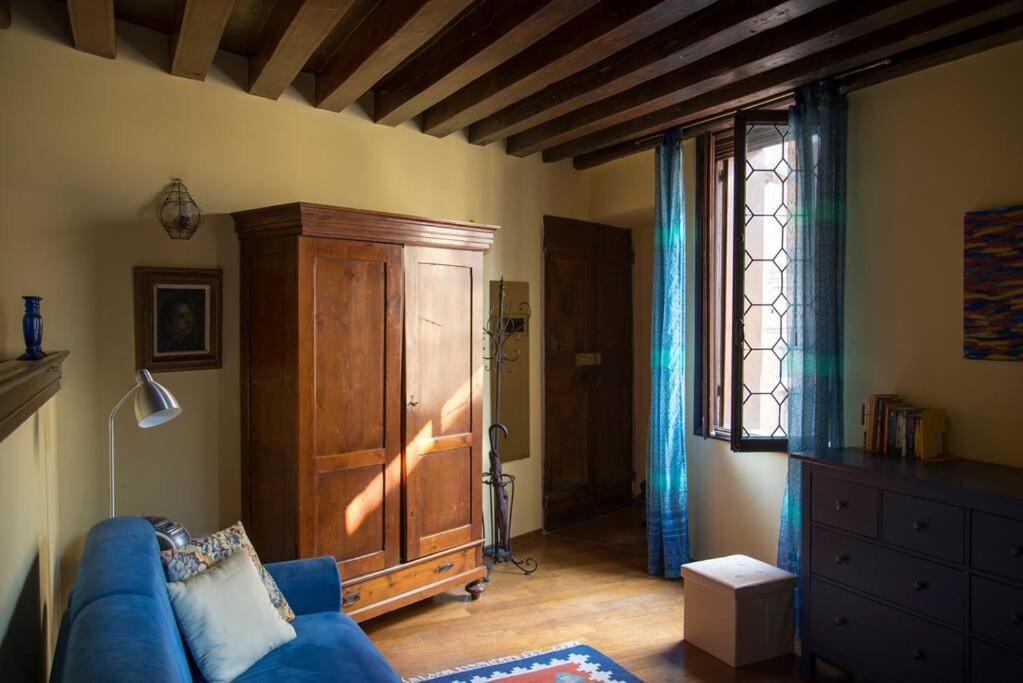 Charm apartment - close to Rialto and San Marco