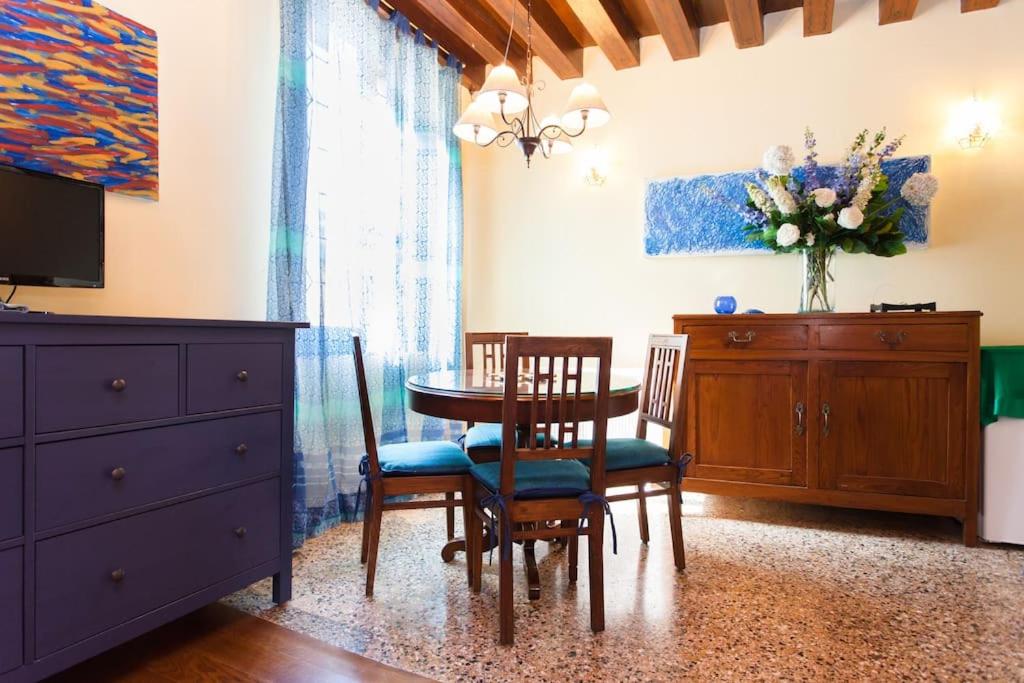 Charm apartment - close to Rialto and San Marco