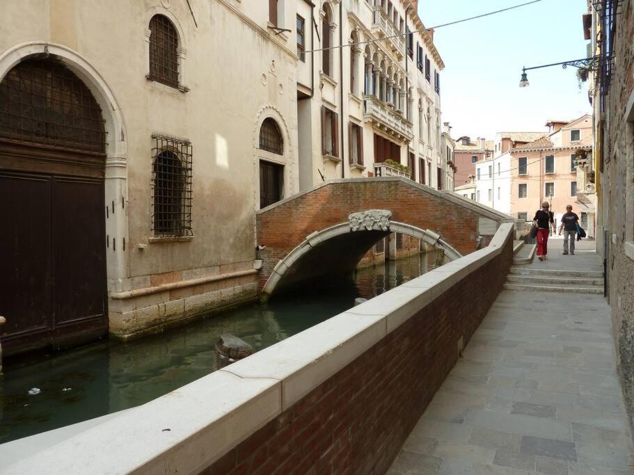 Charm apartment - close to Rialto and San Marco