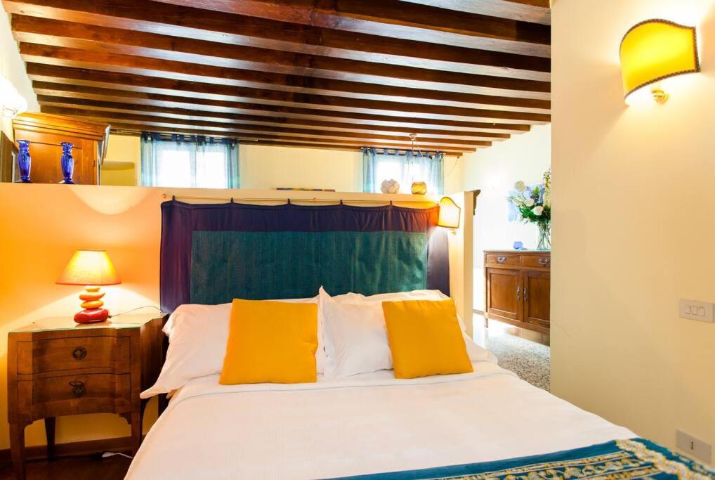 Charm apartment - close to Rialto and San Marco
