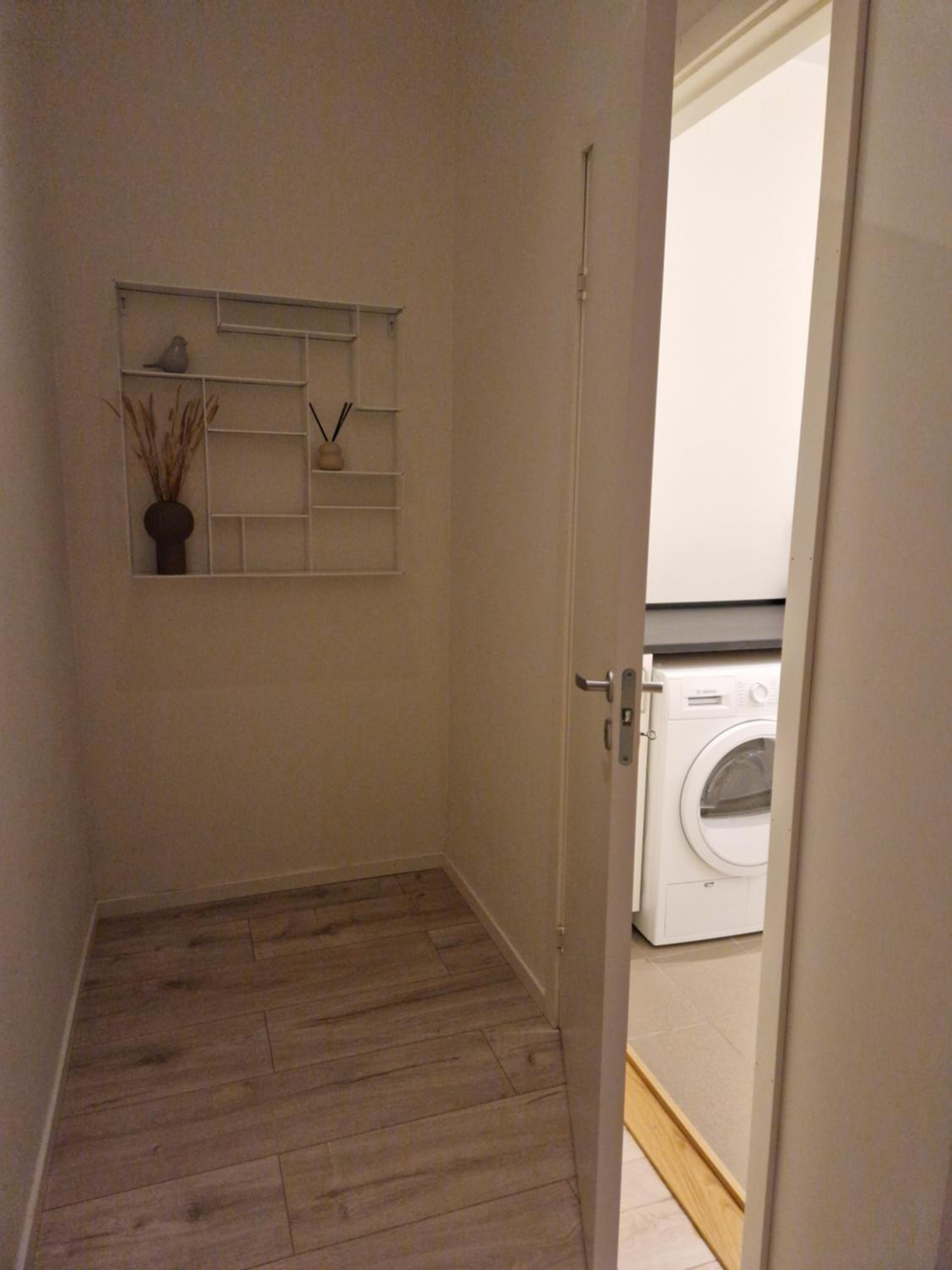 Photo 33