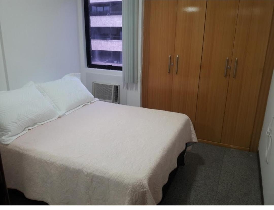 Excelente quarto/sala