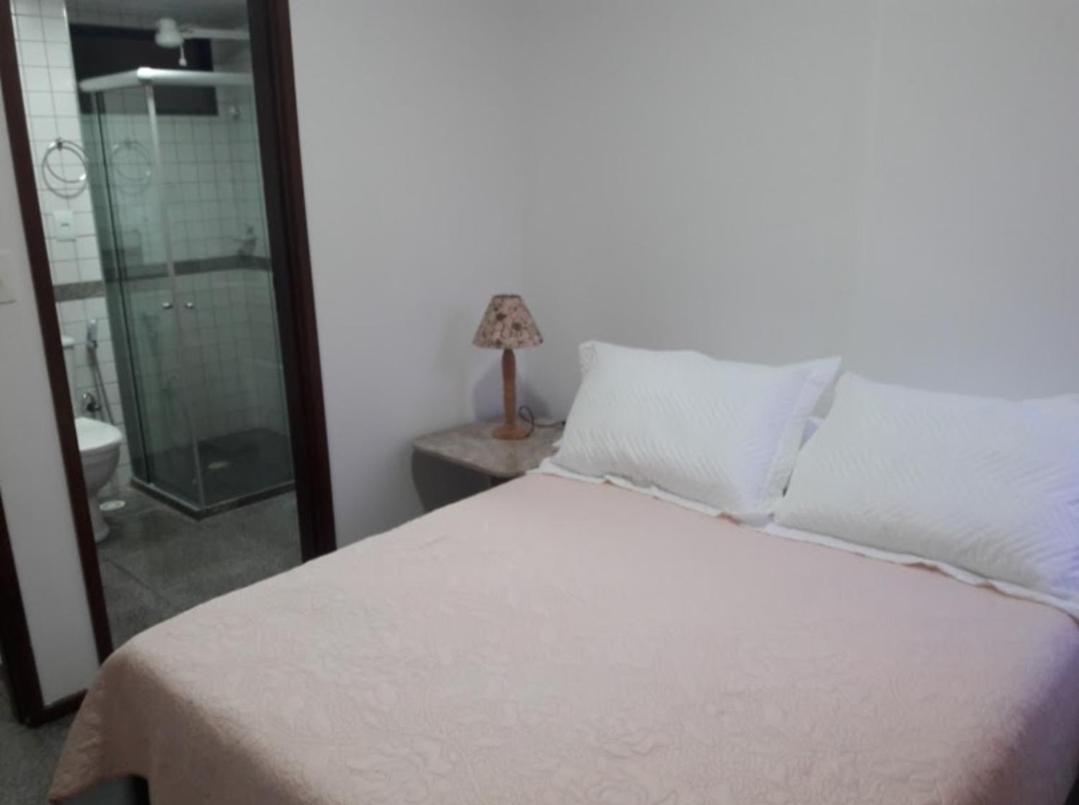 Excelente quarto/sala