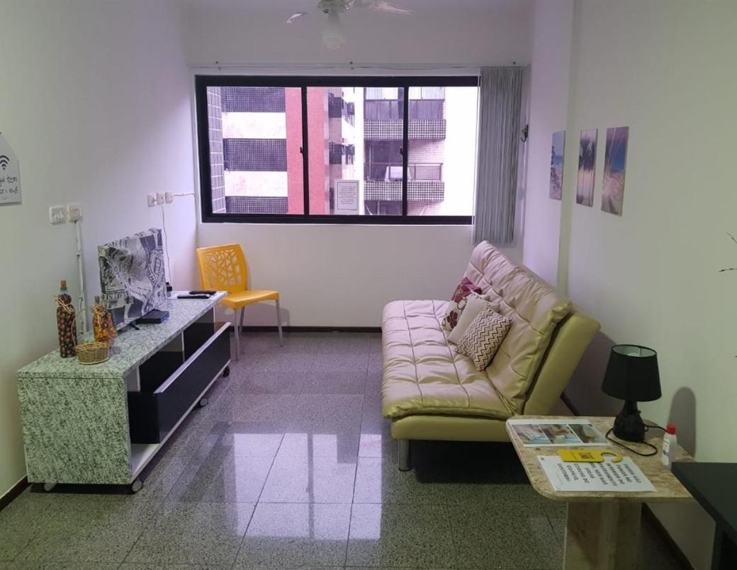 Excelente quarto/sala