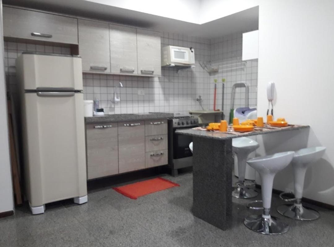 Excelente quarto/sala