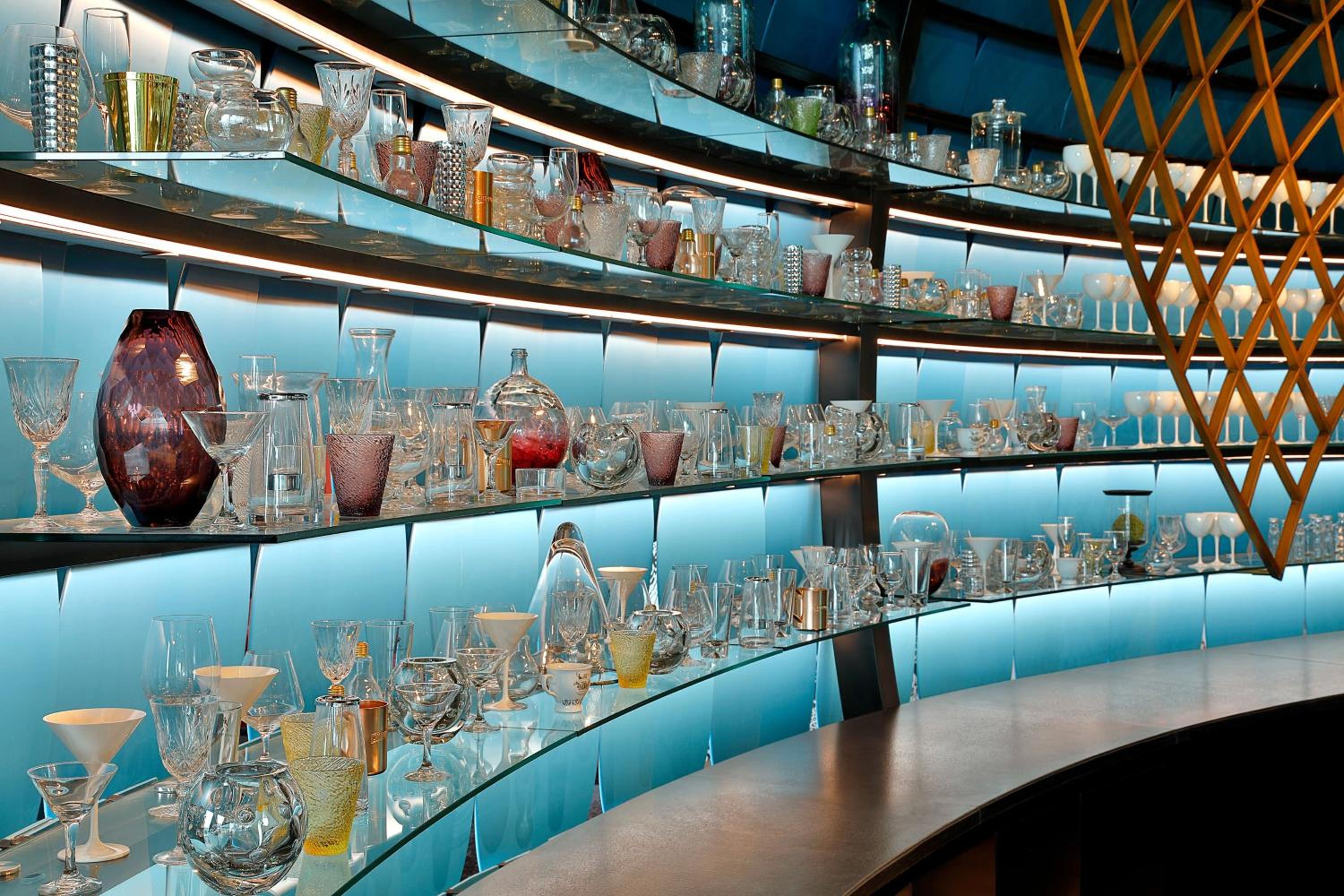 bar