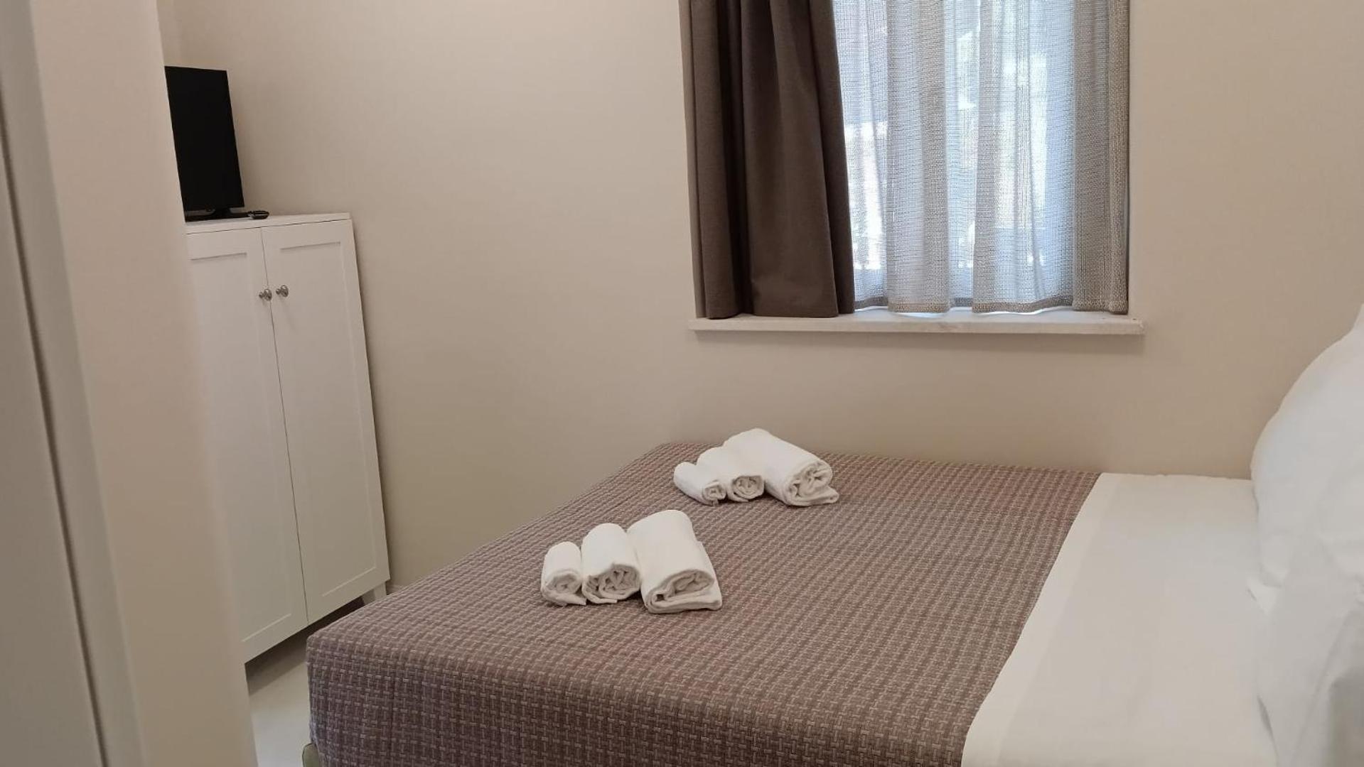 EPONIMI ROOMs view 5