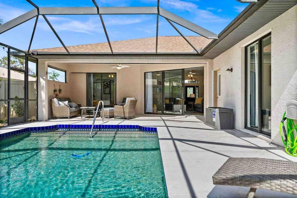 Cozy 3BR Gulf Coast house with heated pool
