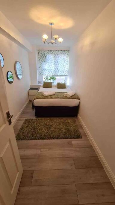 Spacious 3 bedroom flat in the heart of London