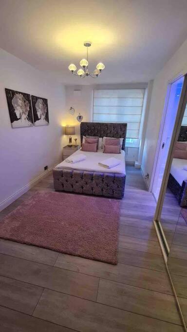 Spacious 3 bedroom flat in the heart of London
