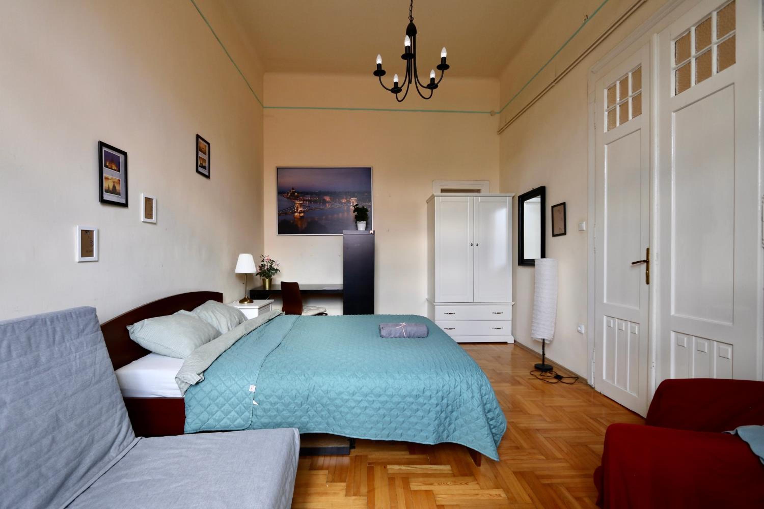 Budapest City Views Apartments