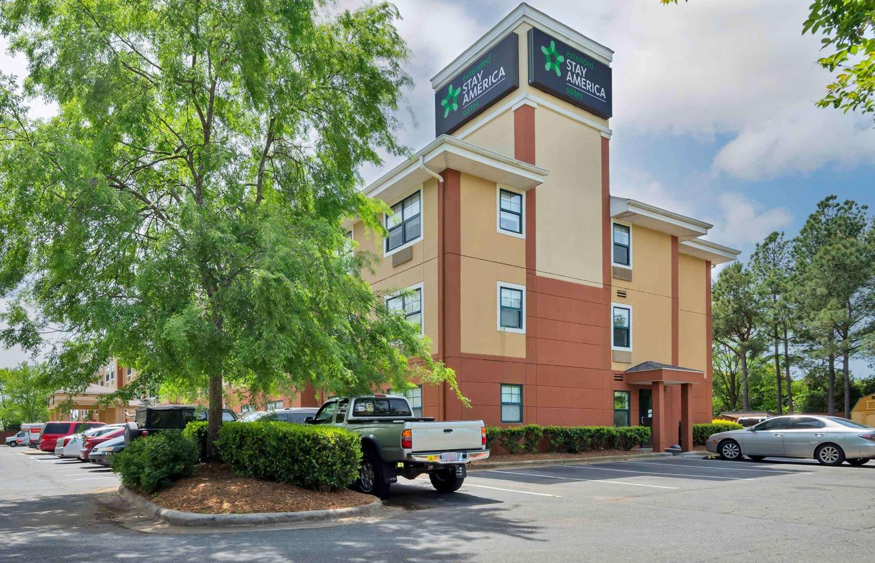 Charlotte Vacations - Extended Stay America Suites - Charlotte - Pineville - Park Rd - Property Image 1