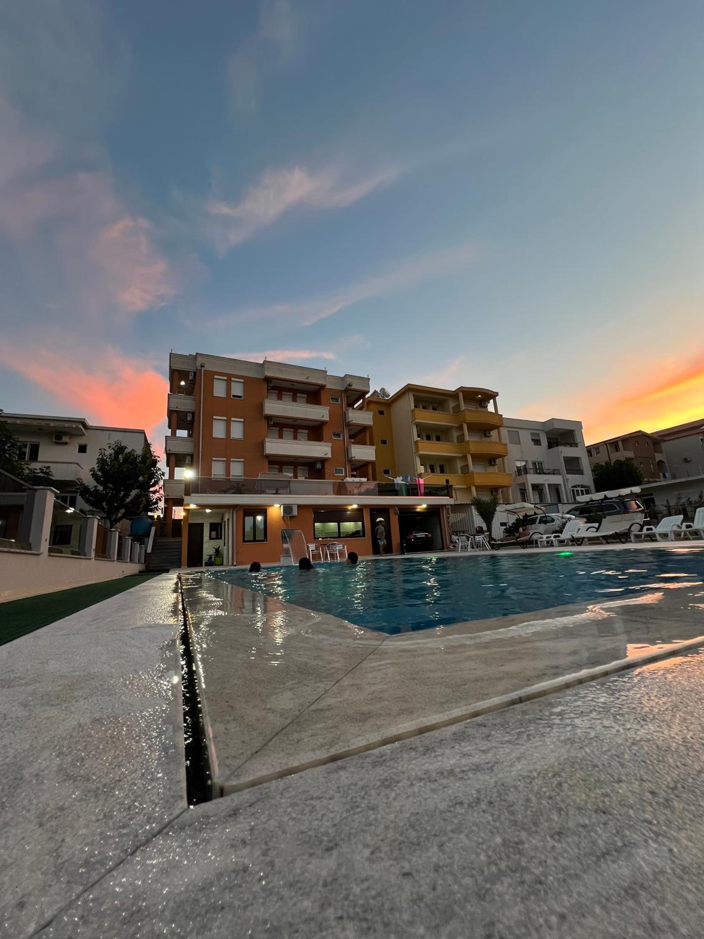Apartments Zalli