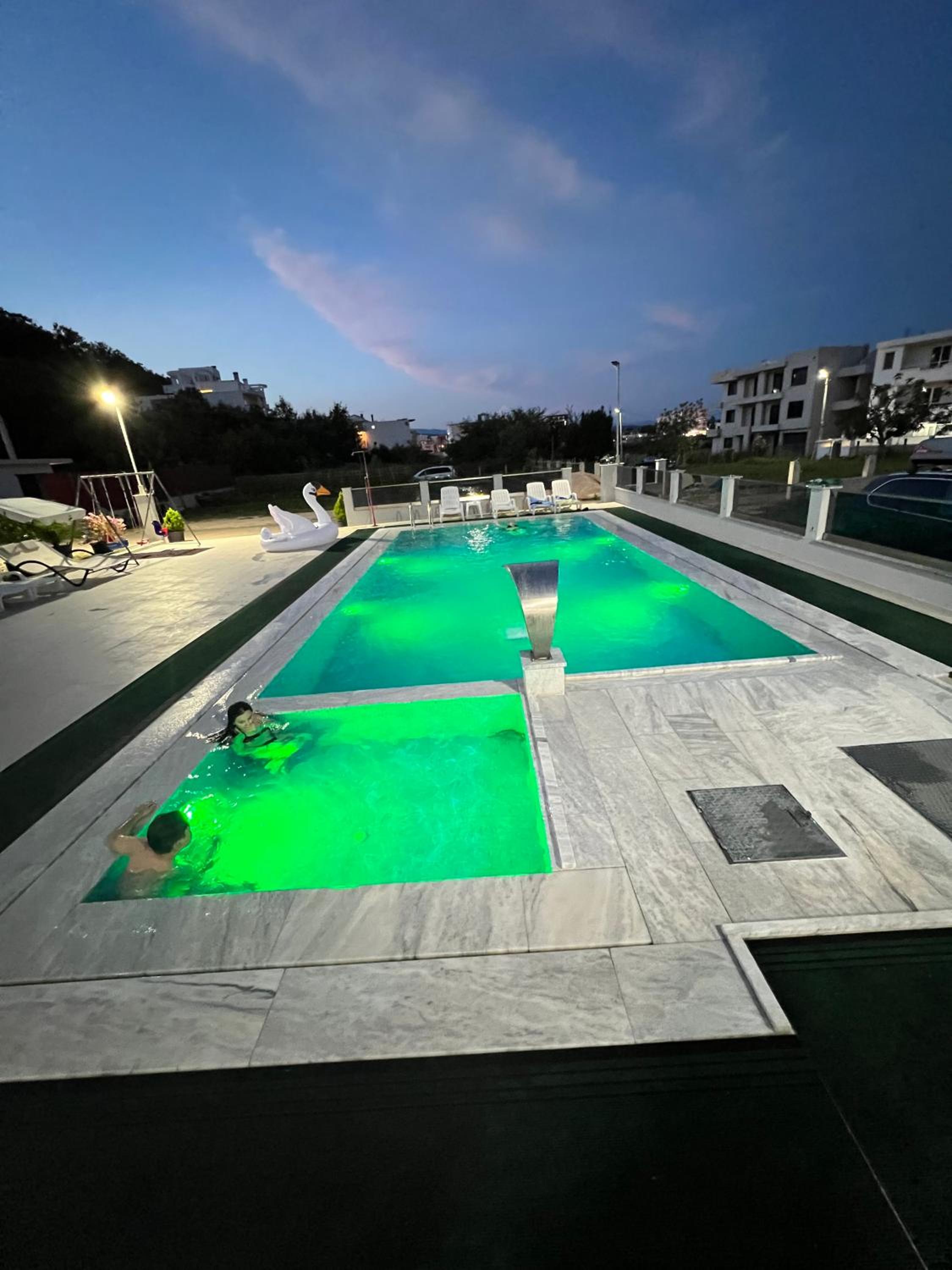 Apartments Zalli