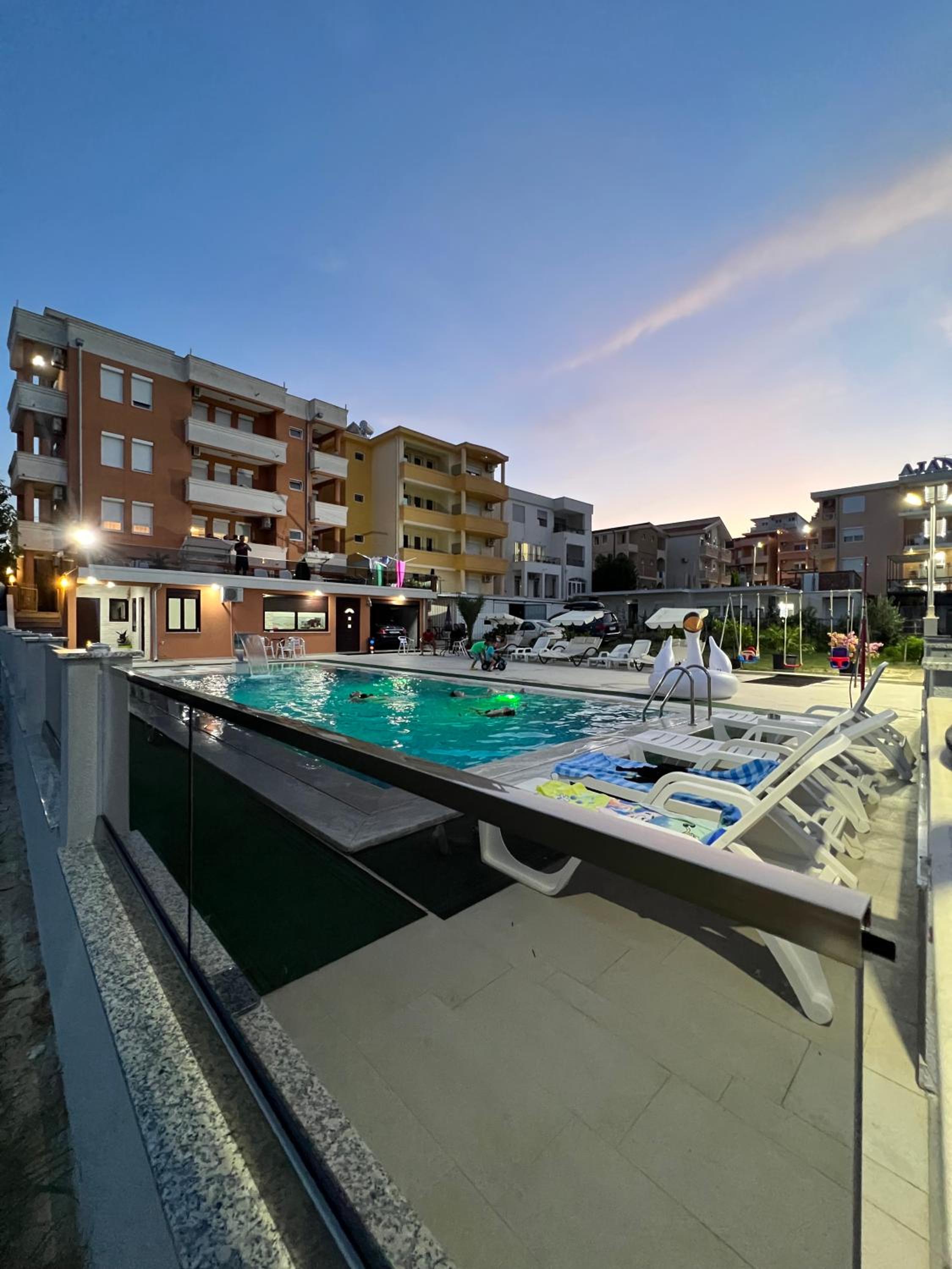 Apartments Zalli