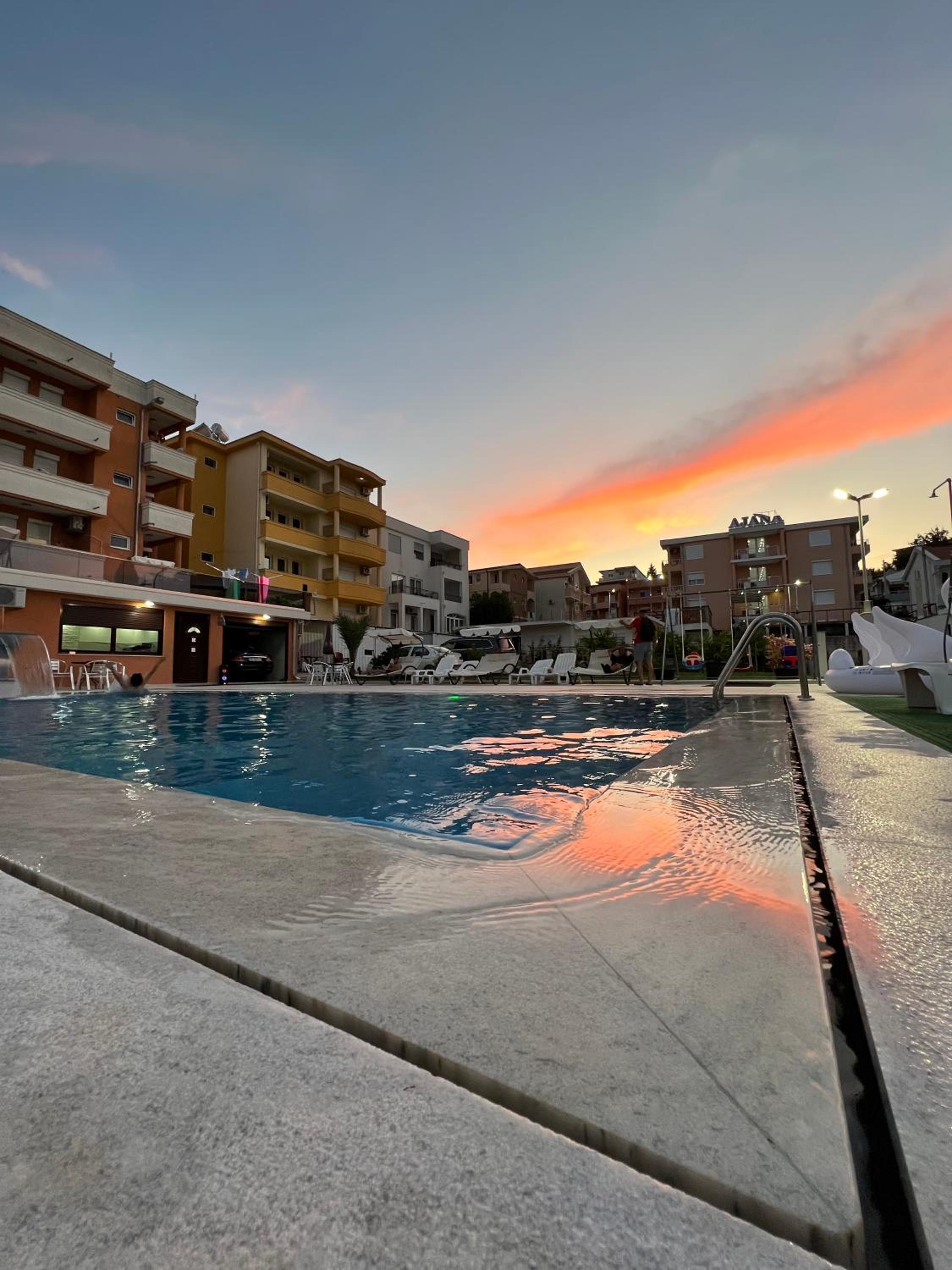 Apartments Zalli