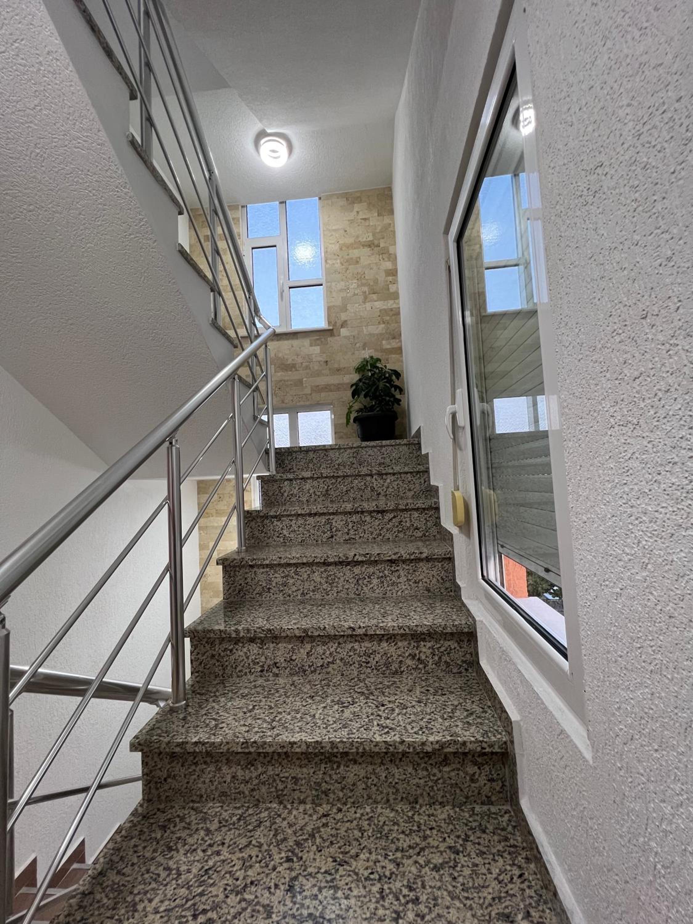 Apartments Zalli