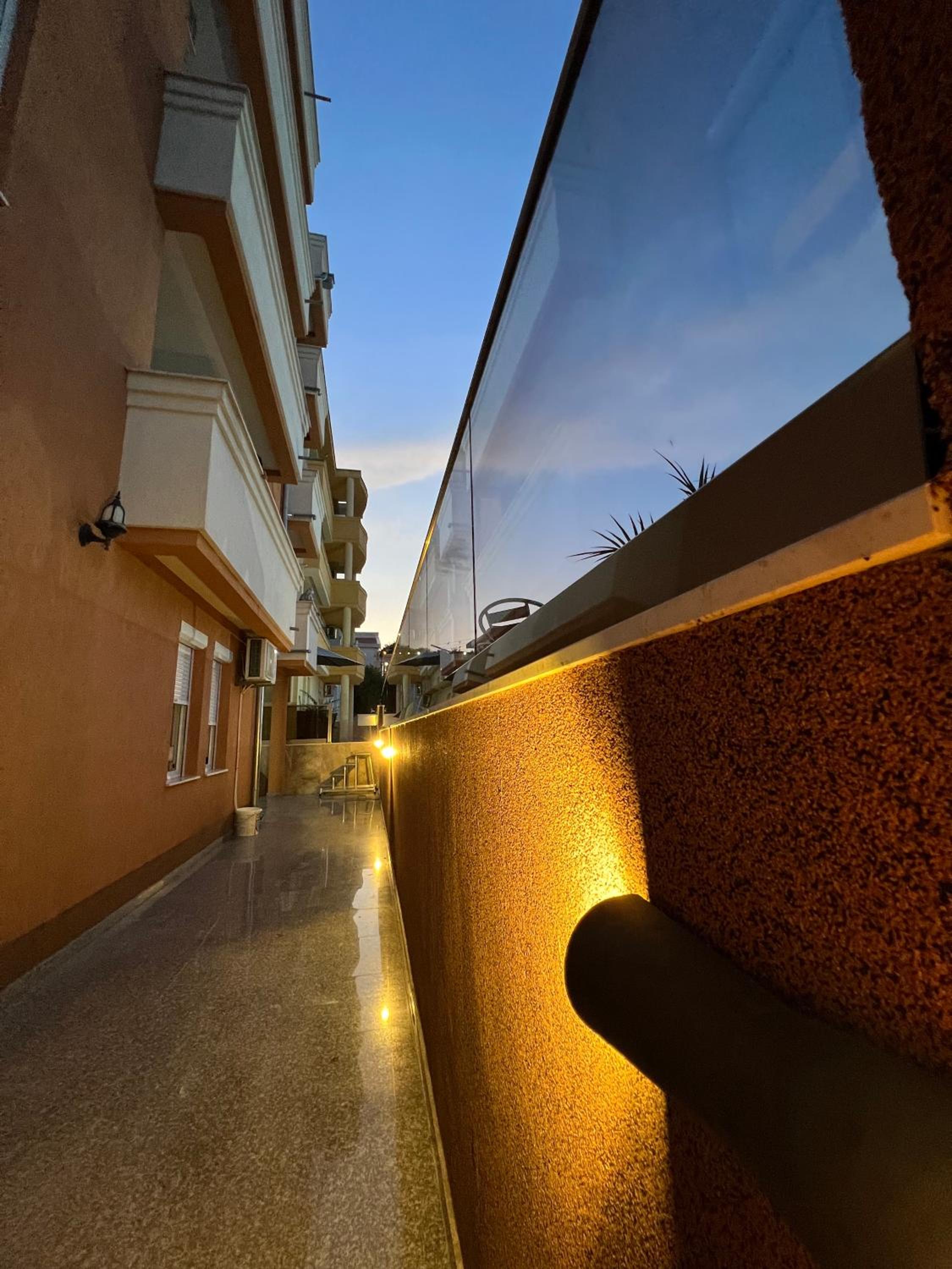 Apartments Zalli
