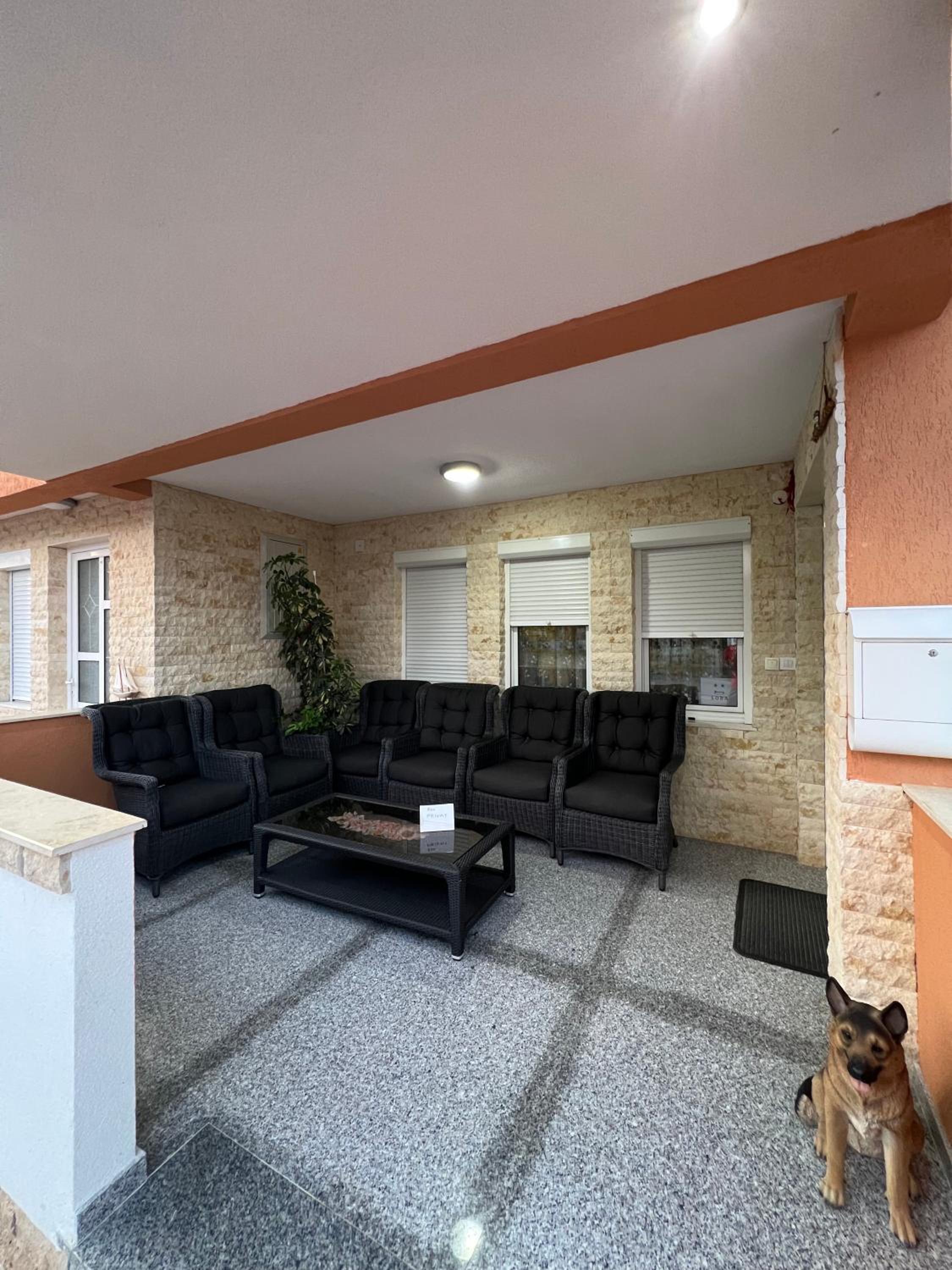 Apartments Zalli