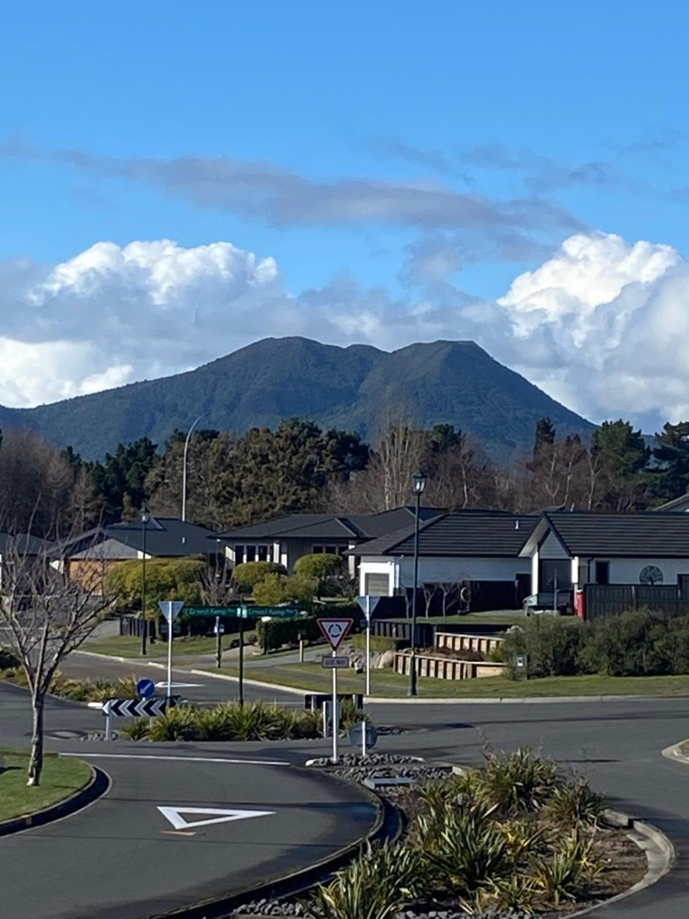 Taupo Vacations - Views on Victory - Property Image 12