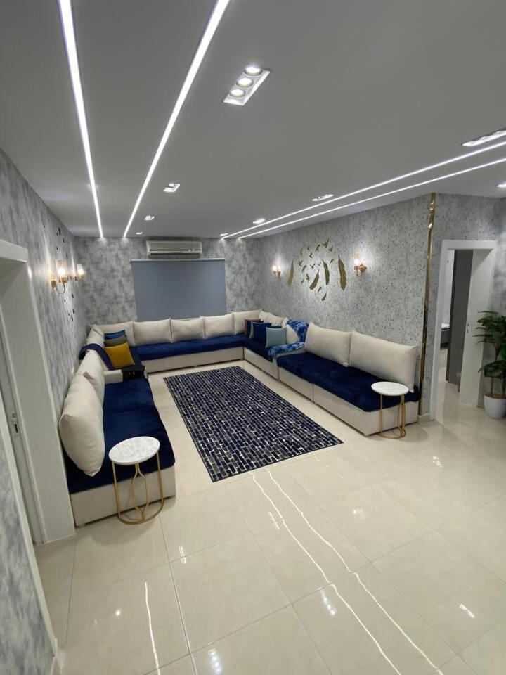 Two Bedroom in Luxury Apartment — photo 20
