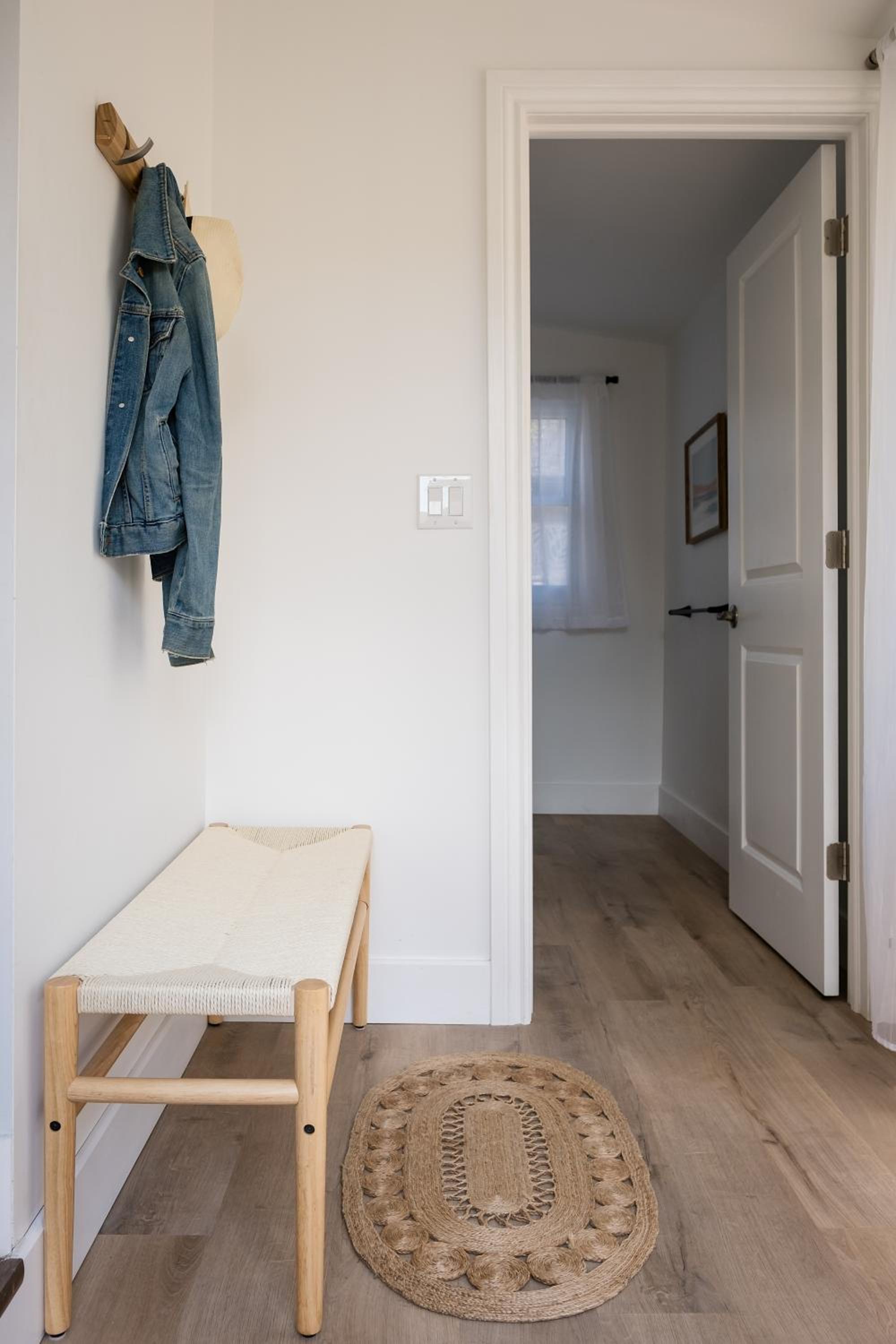 The Darcie House - cozy, pet-friendly home in PEC