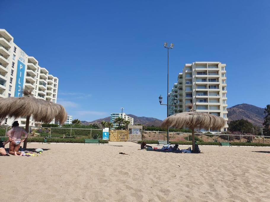 Acceso directo y a pasos de la playa grande Papudo