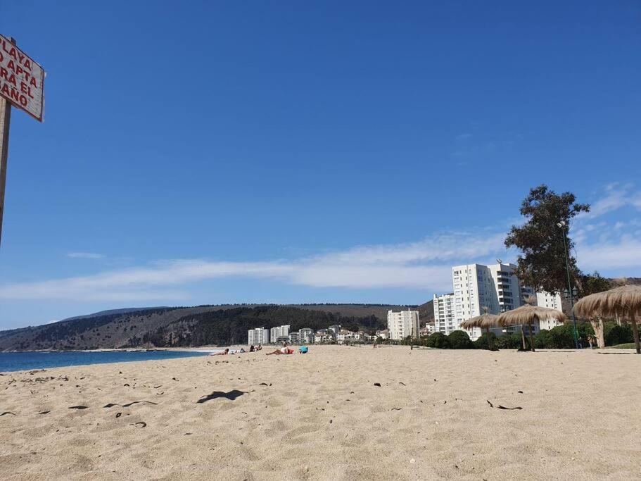 Acceso directo y a pasos de la playa grande Papudo
