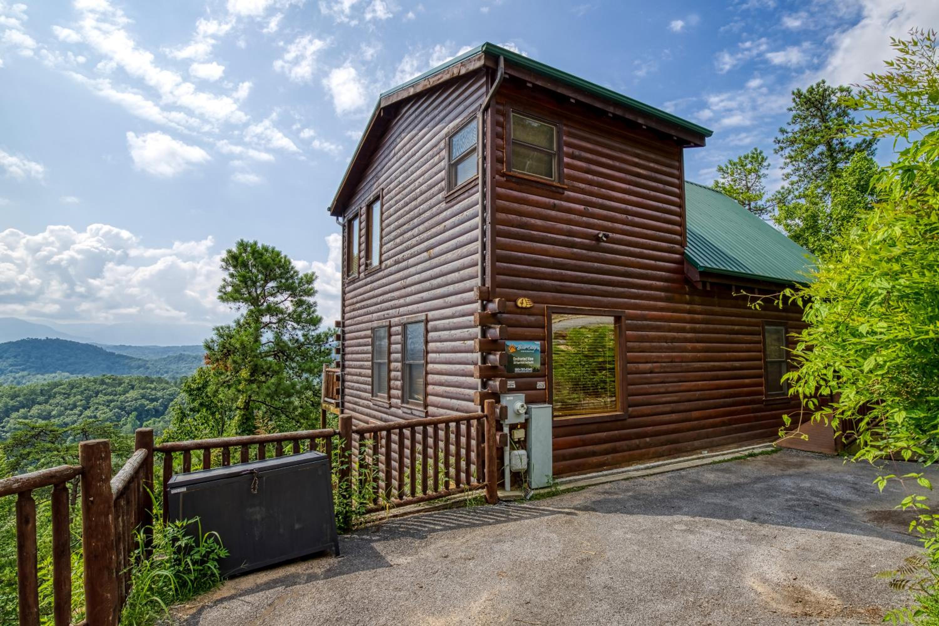 Enchanted View, Amazing Mountain Views, FREE Attraction tickets, Theater Room, Game Room, WIFI!!! view 2