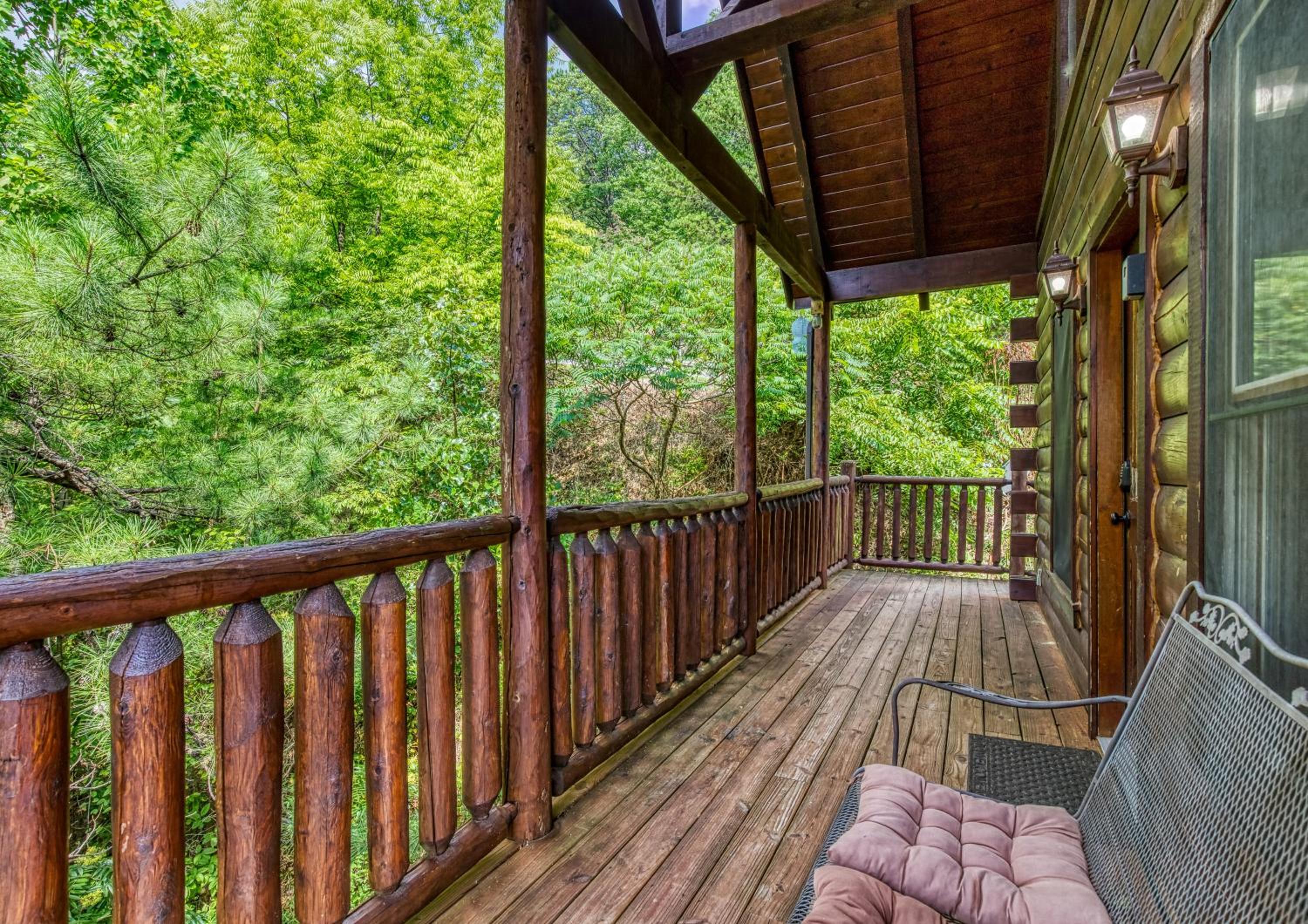 Enchanted View, Amazing Mountain Views, FREE Attraction tickets, Theater Room, Game Room, WIFI!!! view 5