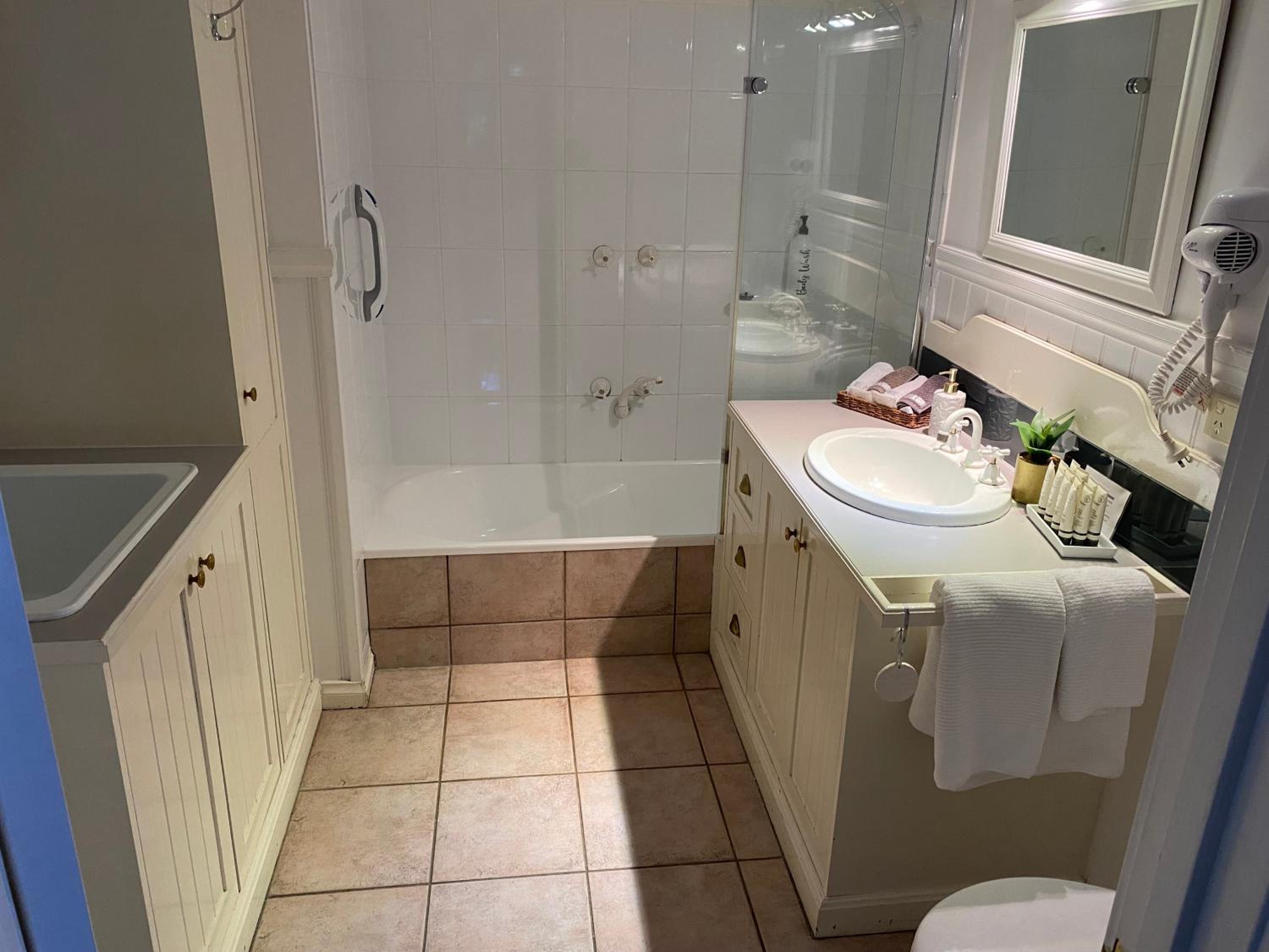 Creek Cottage Bed and Breakfast Traralgon