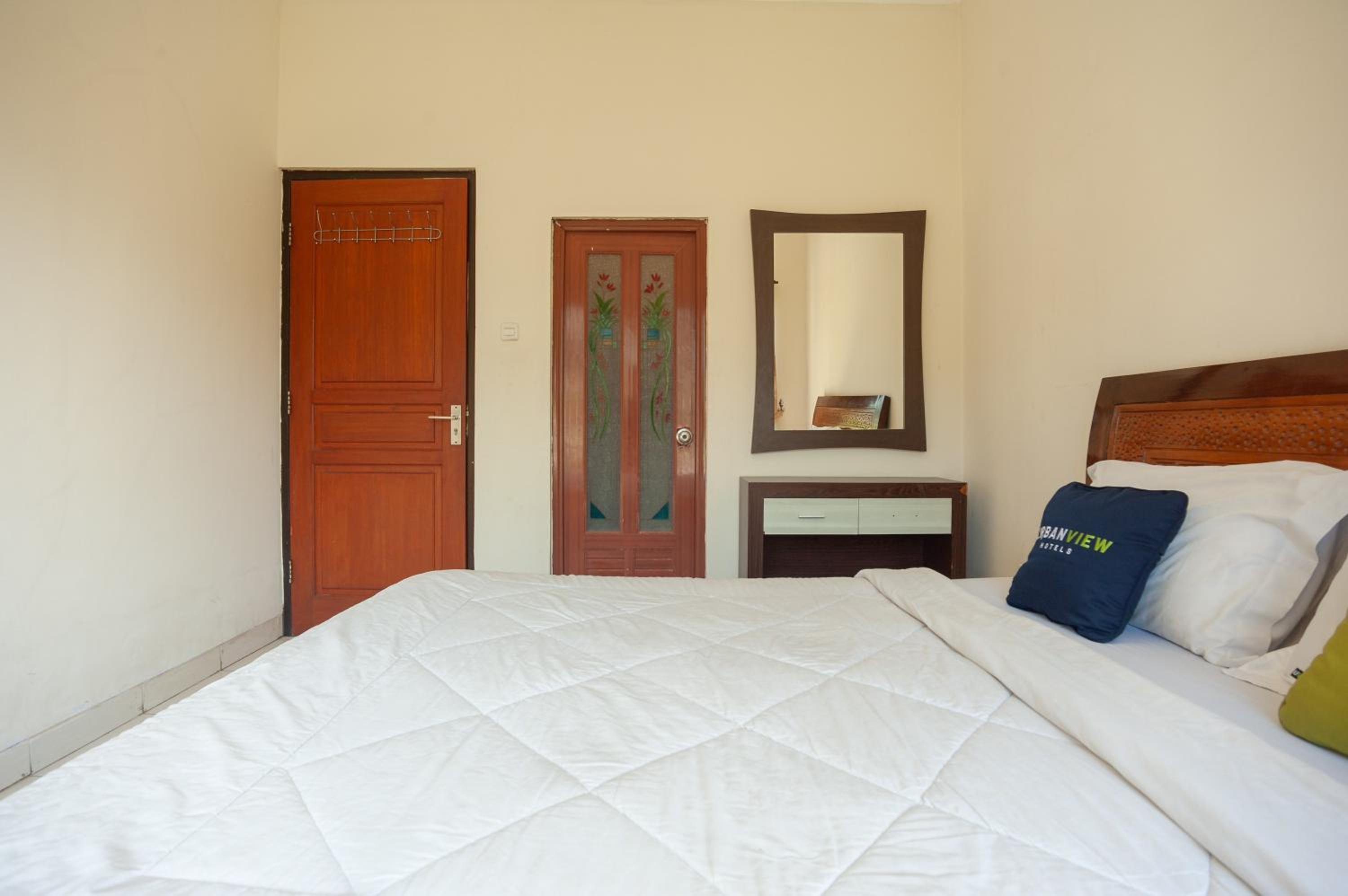 Urbanview Resort Syariah Khansa Cisarua Puncak by RedDoorz view 5
