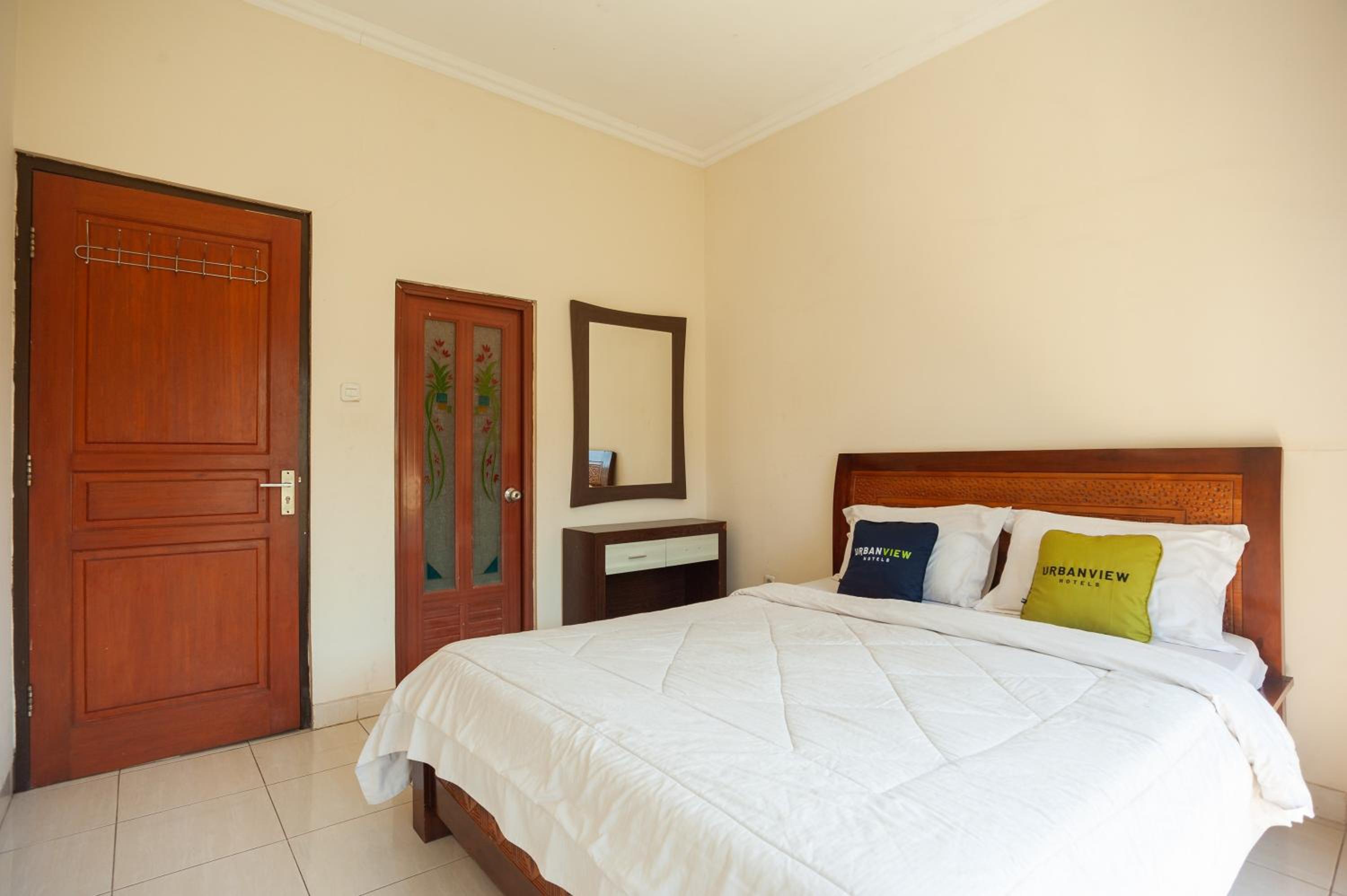 Urbanview Resort Syariah Khansa Cisarua Puncak by RedDoorz view 3