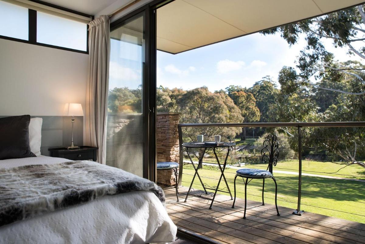 Lake Daylesford Lodge 6