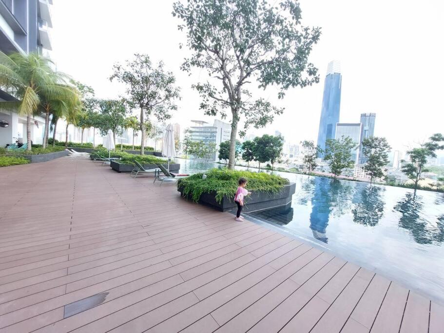 Continew Residensi 5 Min Walking to IKEA Cheras, My Town Mall, MRT Cochrane.
