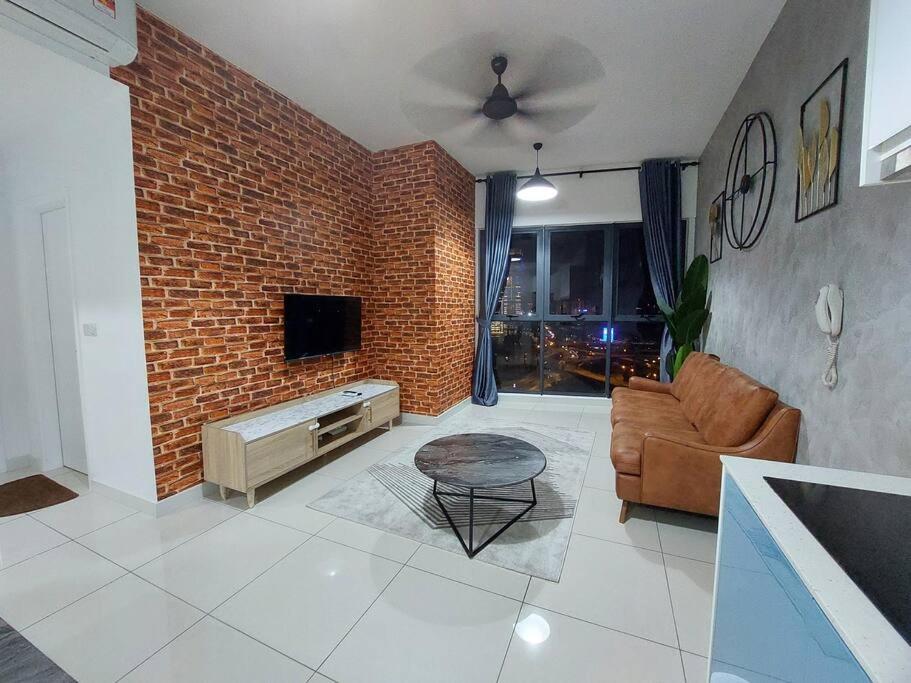 Continew Residensi 5 Min Walking to IKEA Cheras, My Town Mall, MRT Cochrane.
