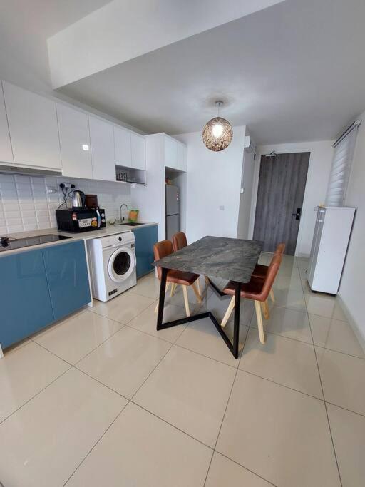 Continew Residensi 5 Min Walking to IKEA Cheras, My Town Mall, MRT Cochrane.