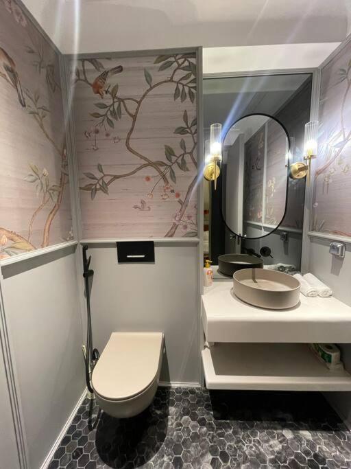 The Rixx Spacious 2 bedrooms @OperaHouse/Vincom/D1