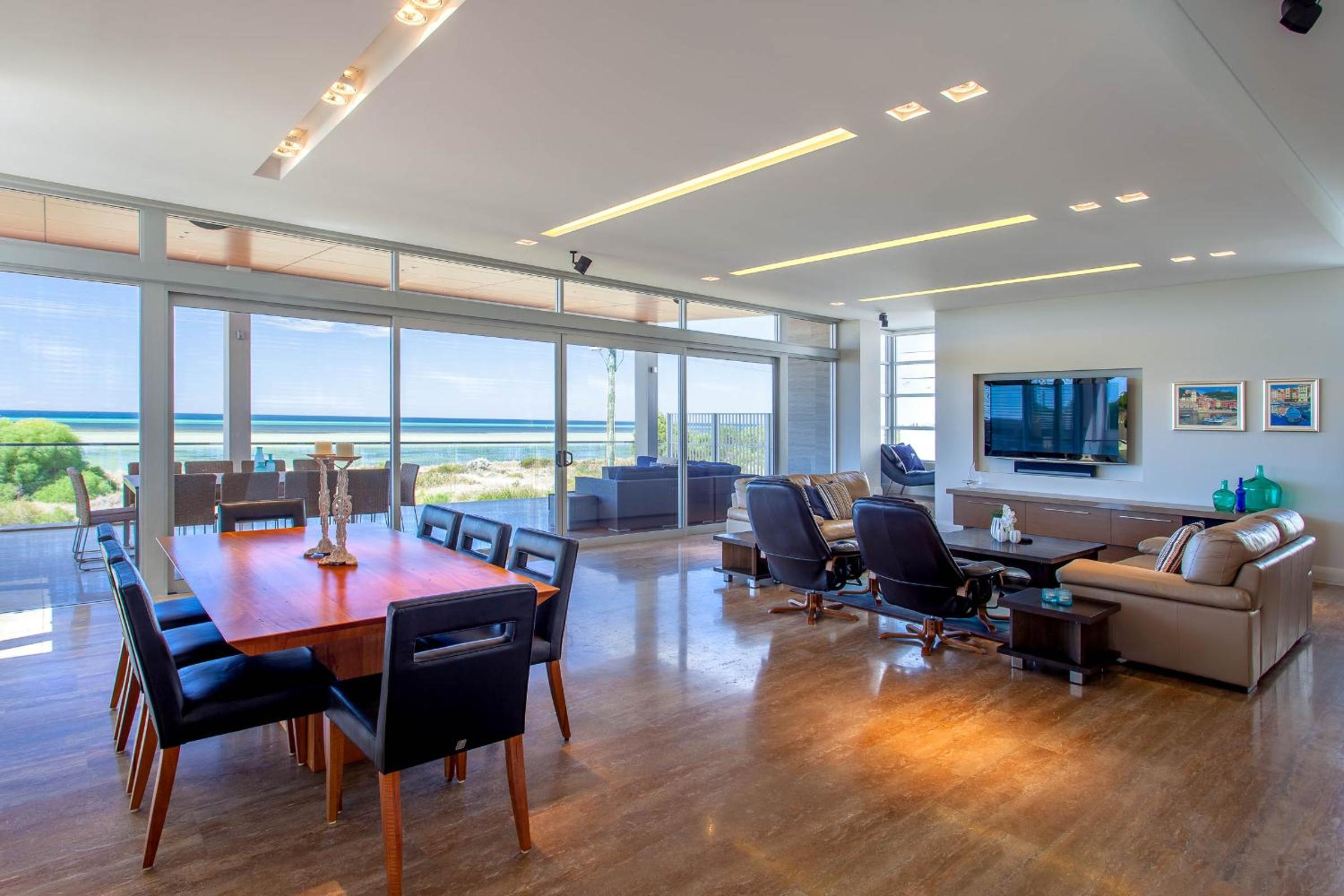 Number 10 I Private Properties