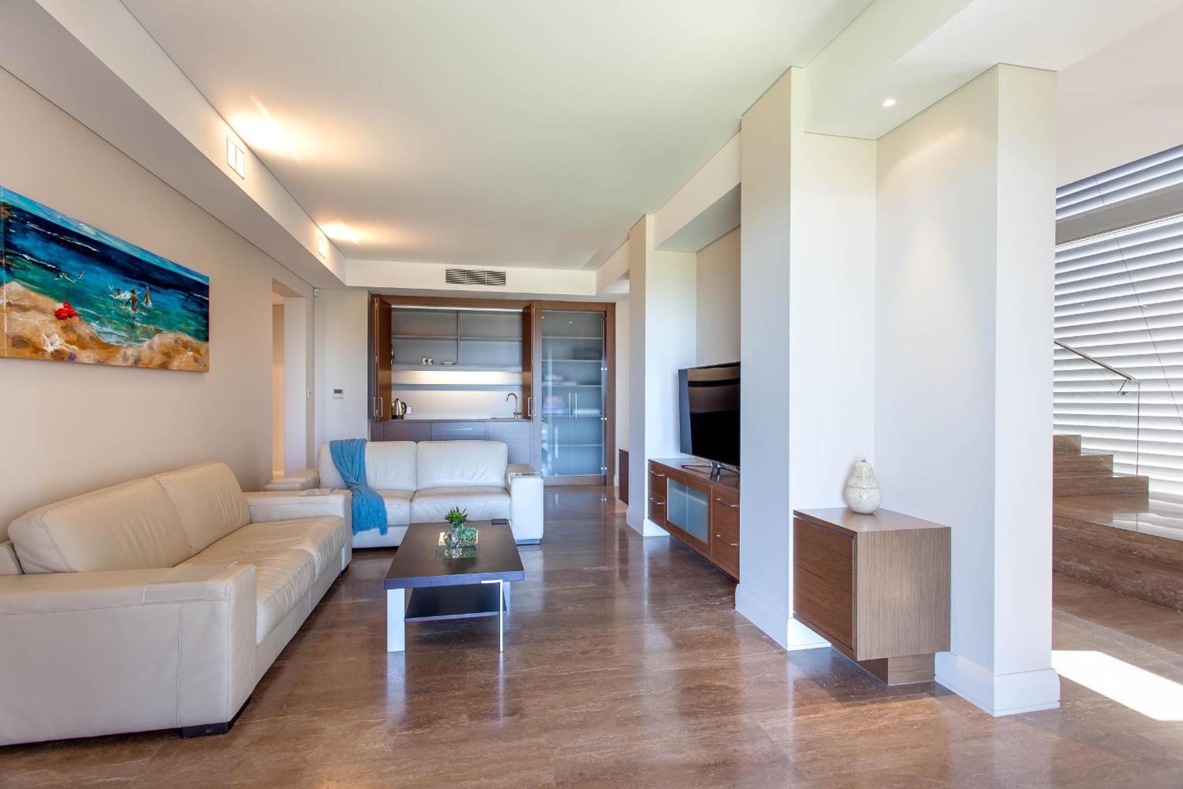 Number 10 I Private Properties