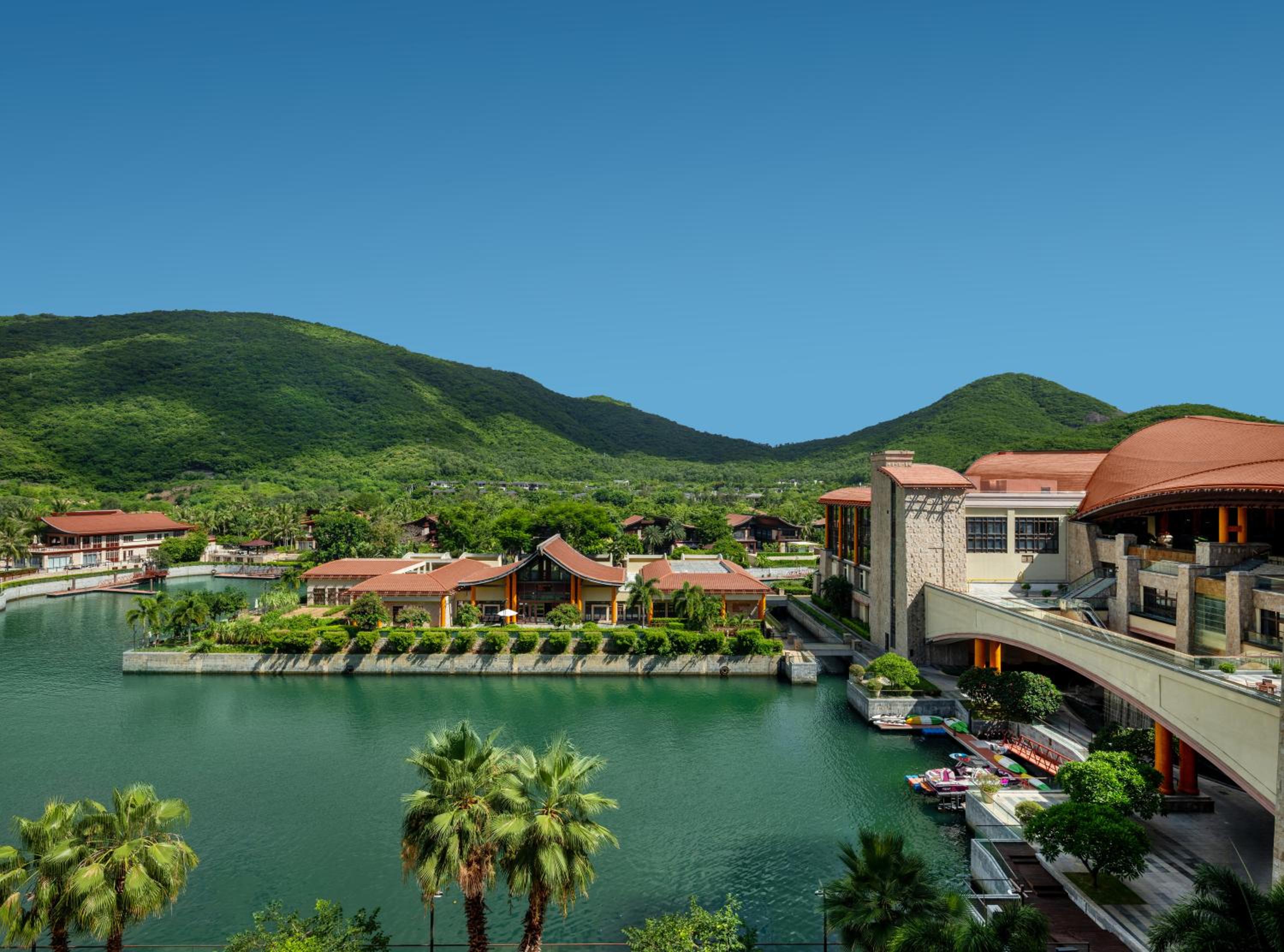 The St. Regis Sanya Yalong Bay Resort 20
